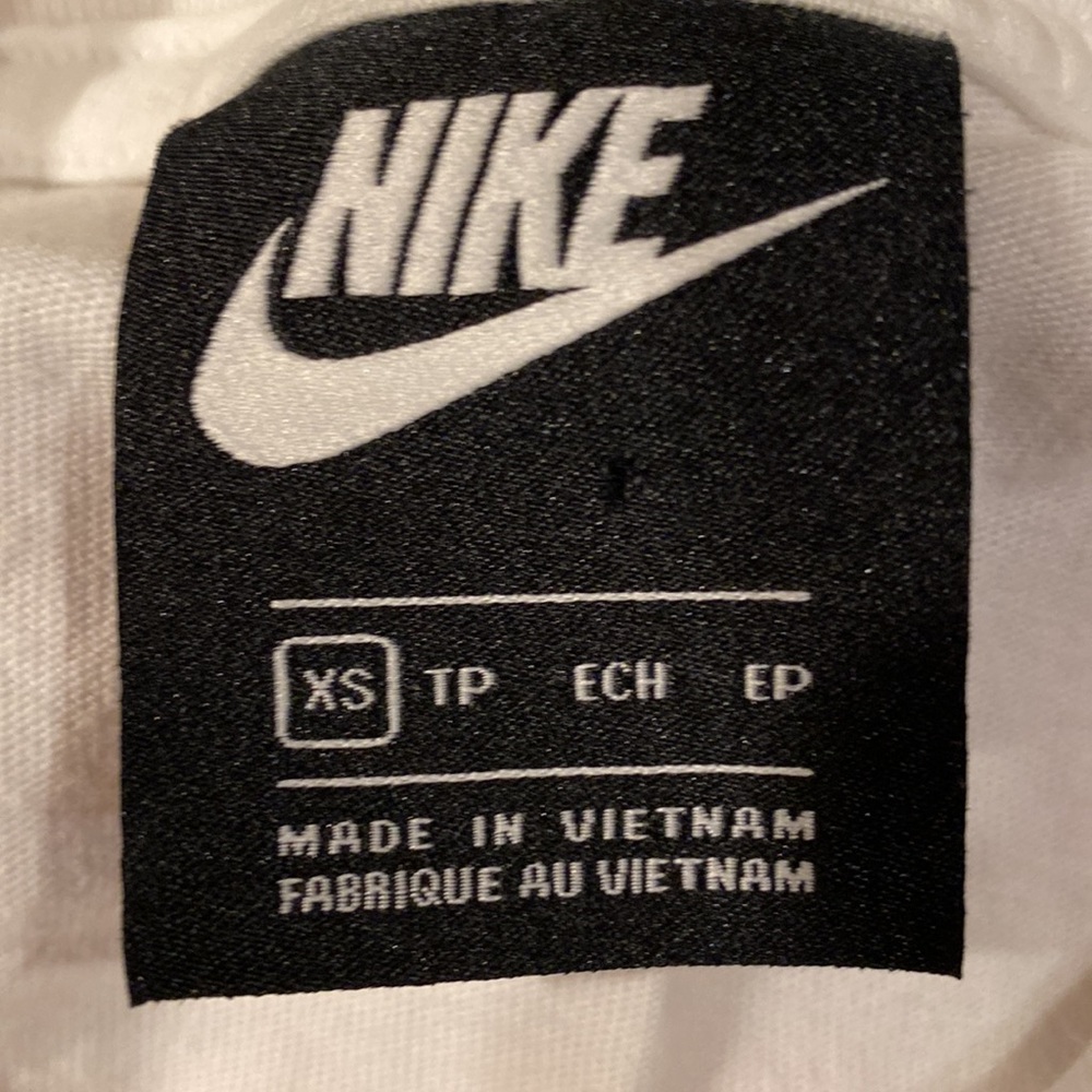 Nike Tee - Picture 3 of 3